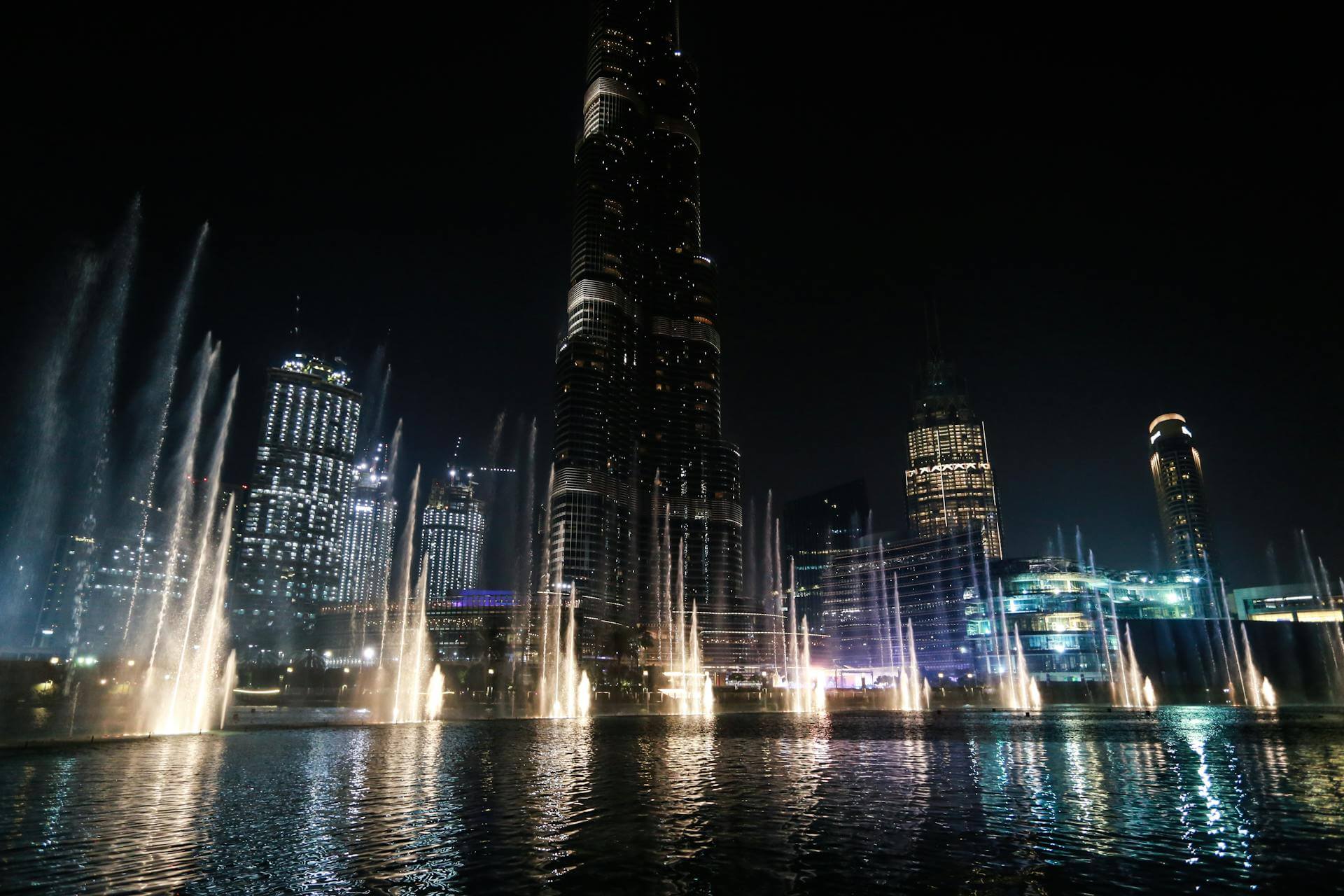 Dubai Fountain Temporarily Closes for Major Upgrades: What Visitors Need to Know