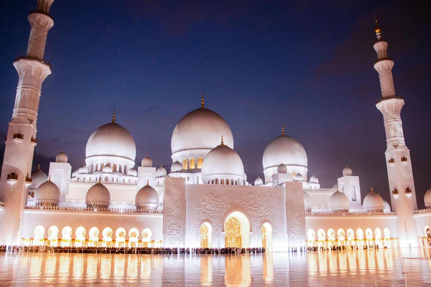 Ramadan 2025 in Dubai: A Comprehensive Guide to Imsakiyah, Taraweeh Prayers, and Spiritual Activities